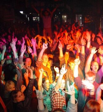 Guía Nocturna: Los Mejores Locales para Salir de Fiesta en Móstoles