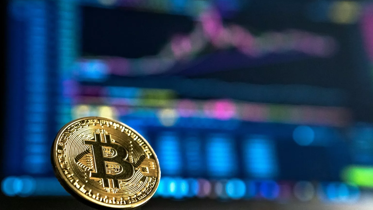Bitcoin se mantiene en los 86.000 dólares mientras la C.F.T.C. interviene ante el vacío regulatorio